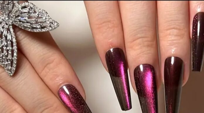 Galaxy Cat Eye Effect Magenta Color Changing Glossy & Sparkly Long Press On Nail | Color: Purple | Size: Os