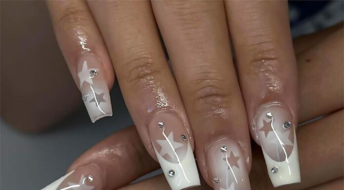 Vokupoga Long Press on Nails Coffin Fake Nails with Nails Glue Acrylic False Nails with Star Designs French White Tip Artificial Nail Press ons Reusable Natural Stick on Nails for Women 24Pcs