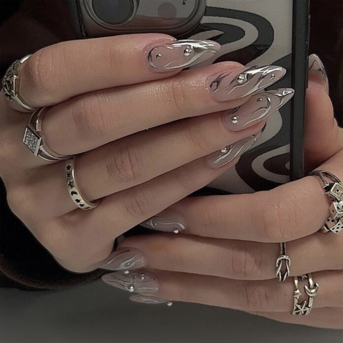 Wearable Silver Stripes Y2k False Nails Long Almond Round Fashion Nail Tips Press On With Silver Beads Designs Fake Nails Art - style 7