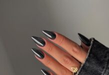 Smoky Grey Chrome Press on Nails Medium Almond, KQueenest Mirror Metal Stiletto Fake Acrylic Nails with Bling Design, Black Glue on Nails for Daily Party Wear, False Nails Press ons in 24 PCS