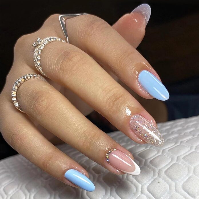 MISUD Press on Nails Medium Almond Fake Nails Glossy Glue on Nails Summer Blue Acrylic Nails Stiletto Artificial Nails Bing Glitter Stick on False Nails with Rhinestone Design 24 pcs