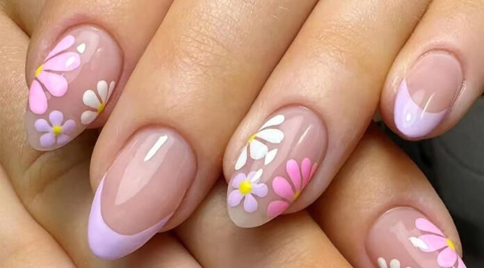 24Pcs Short Almond Press on Nails Purple French Tip Fake Nails Colorful Flowers Daisy Full Cover Stick on Nails Nude Pink Press Ons Flower False Nails Spring Summer Nail Designs for Acrylic Nails